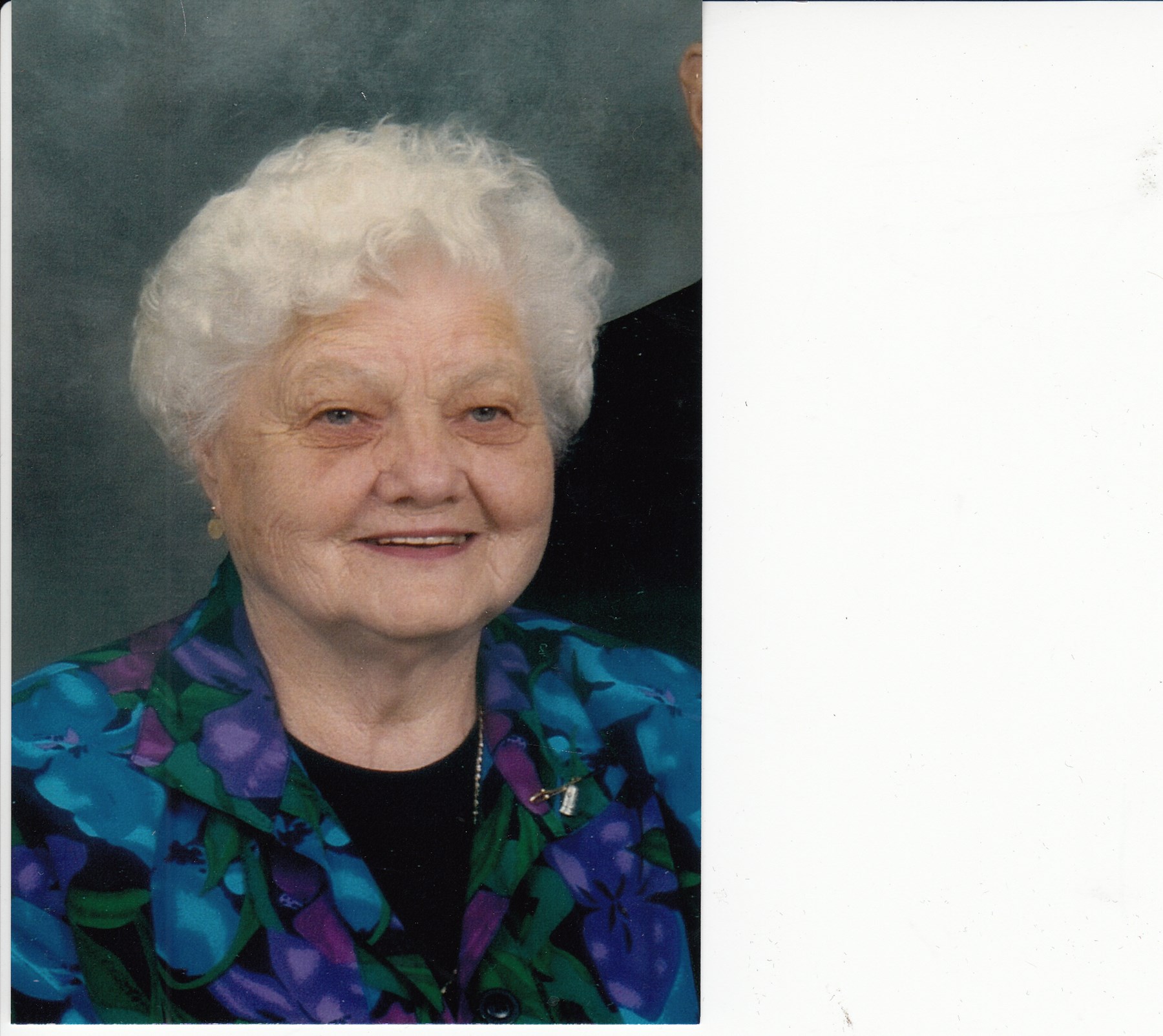 Obituario de Joan Hall