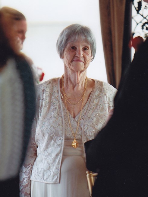 Obituary of Maxine Howard Scroggins