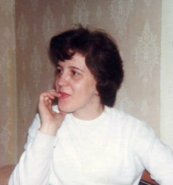 Obituary of Maxine E. Raymond