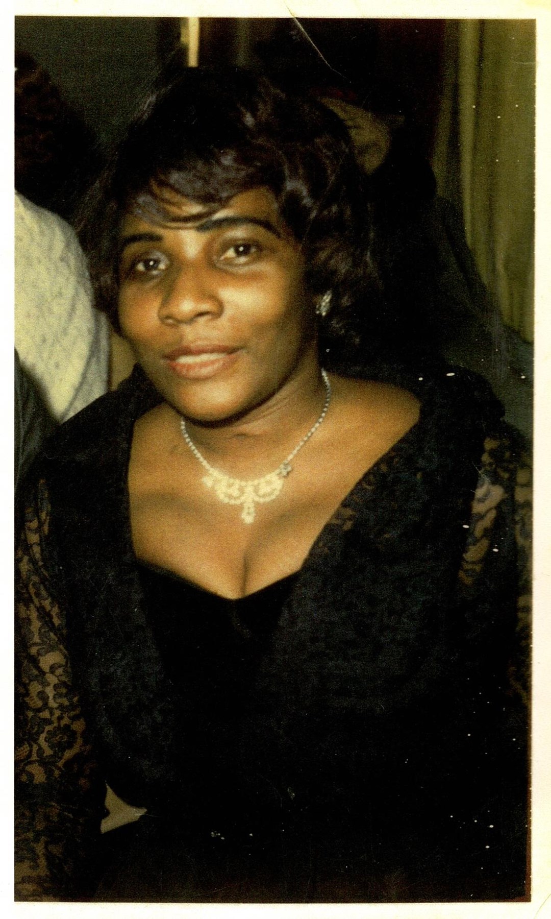 Obituary of Esther Leen Loung