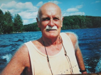 Obituario de Mr. Raymond St-Sauveur