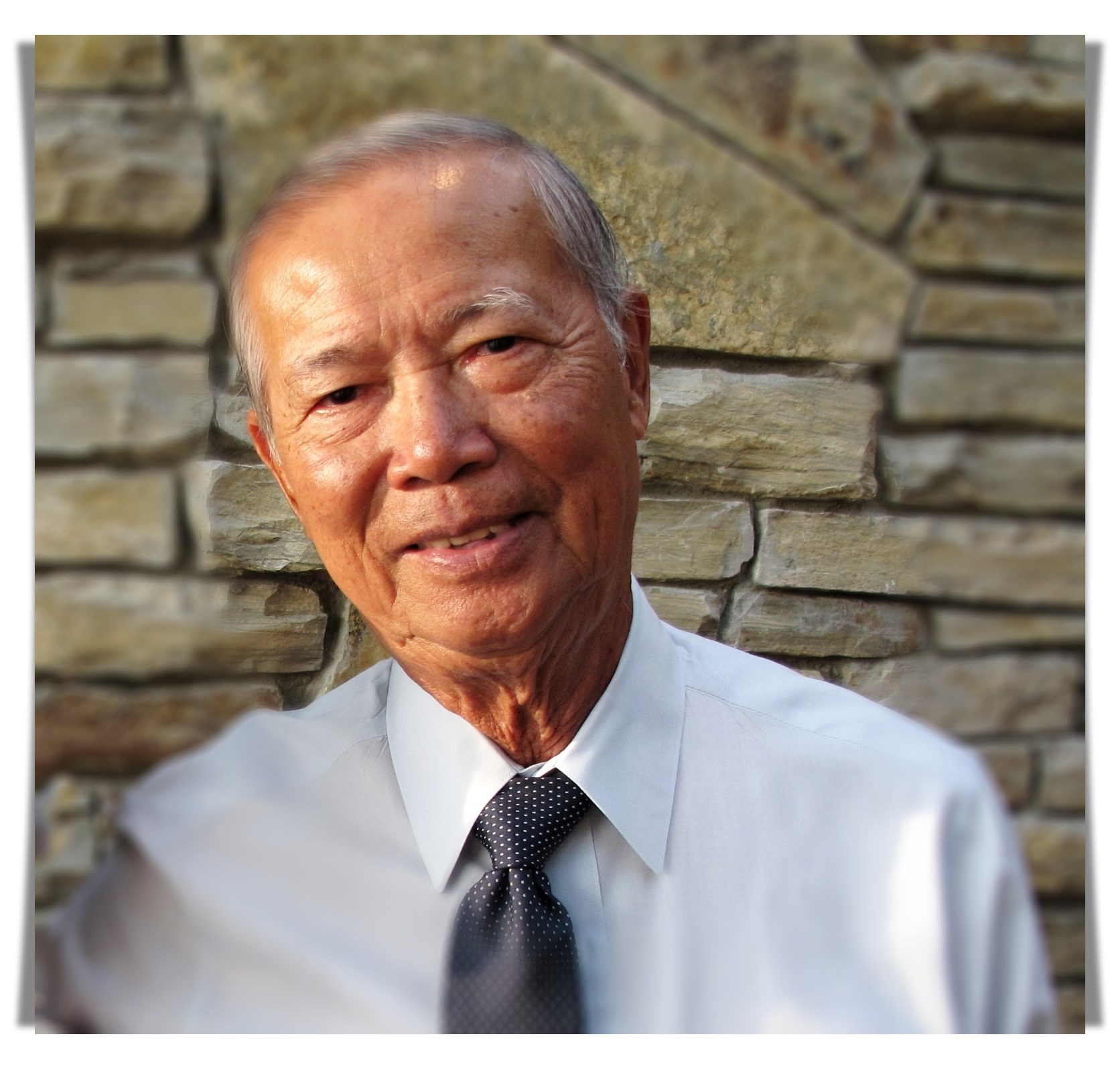 Obituary of Du Ngoc Tran