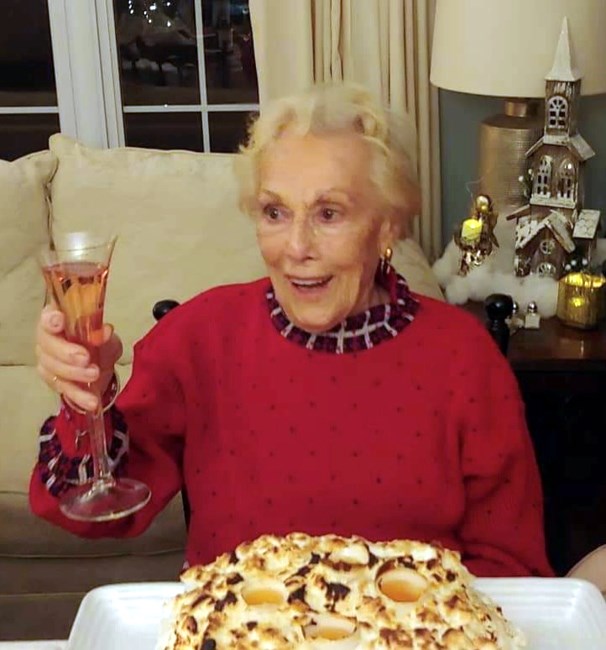 Obituary of Raymonde LeVoyer Lau