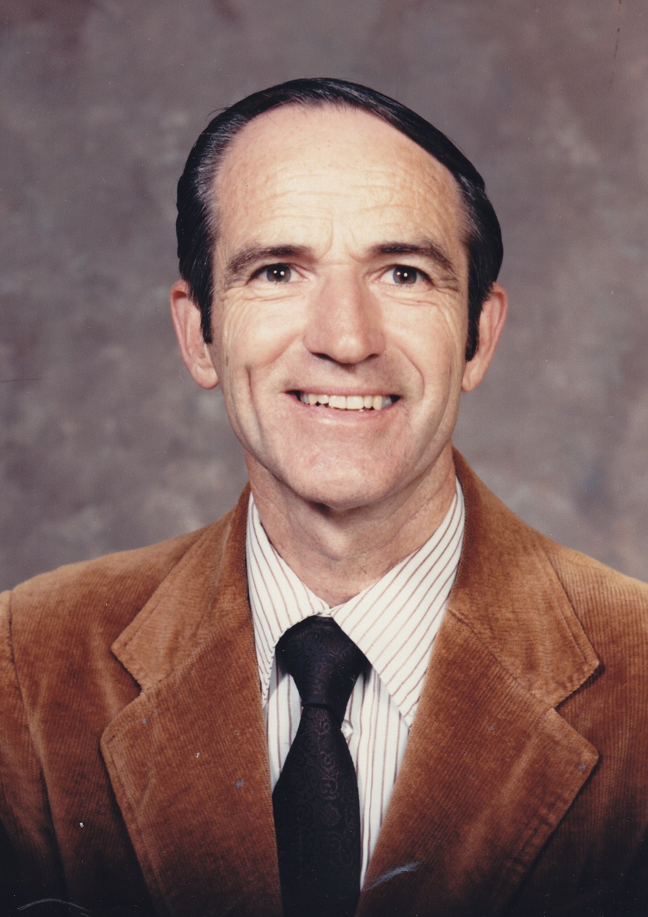 Obituary of L. Clyde Carmichael