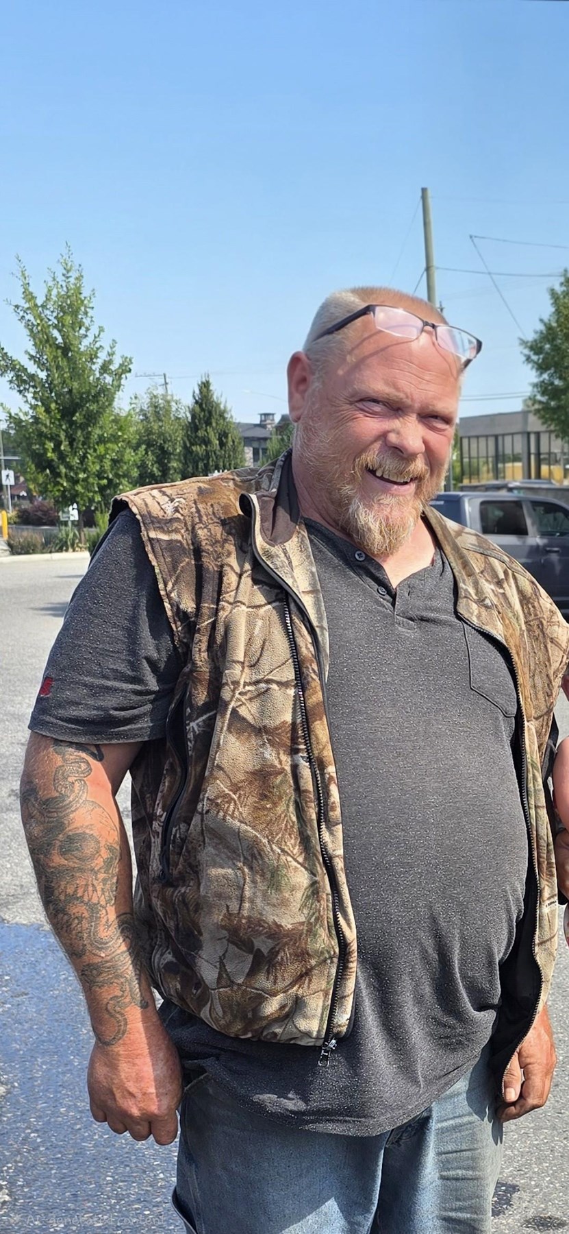 Obituario de Trevor Howard Britch