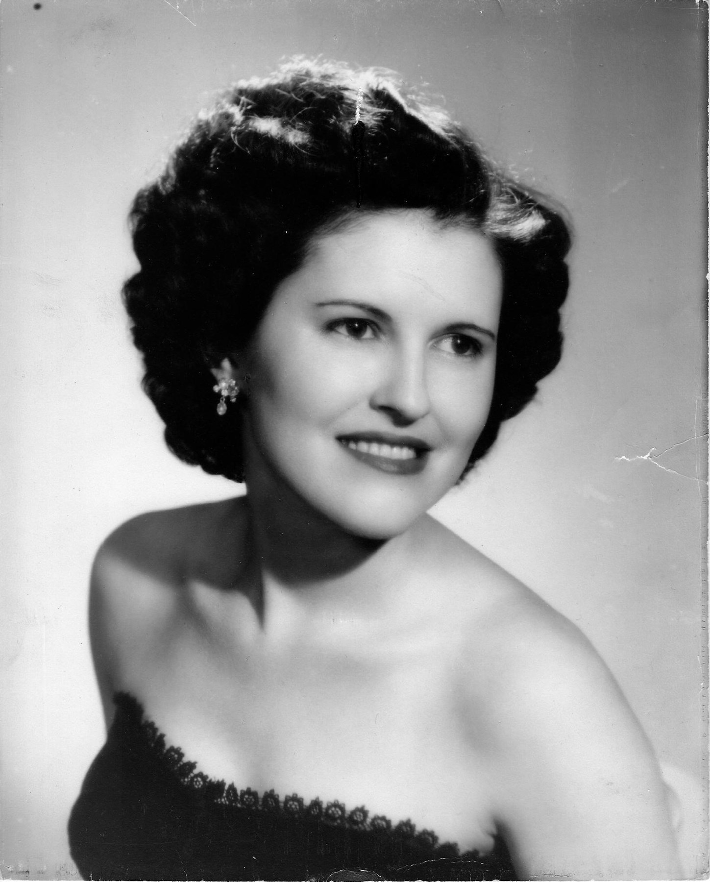 Obituary of Mary B Doss