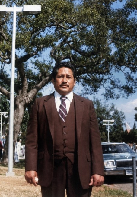 Obituario de Humberto Flores