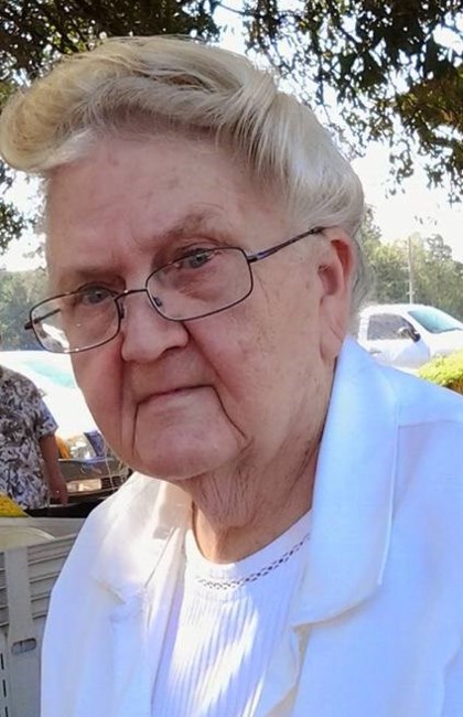 Obituary of Mary Evelyn Hewett
