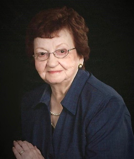 Obituario de Ms. Louise Roberts Smith