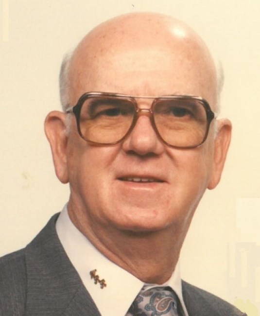 Obituary of Walter R Roberts