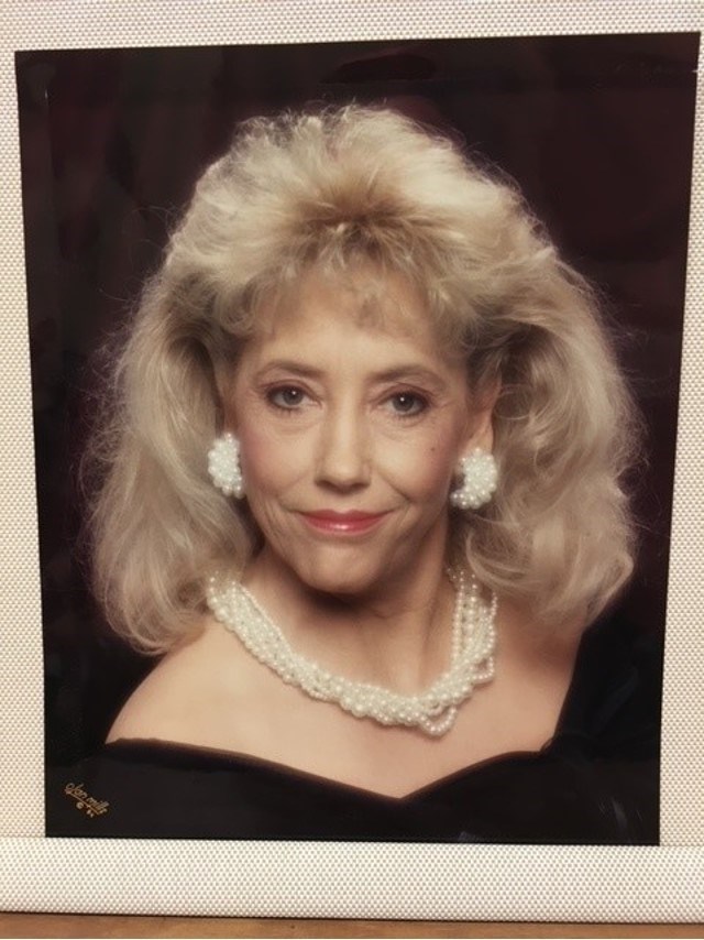 Obituary of Shirley Lois Mulheron