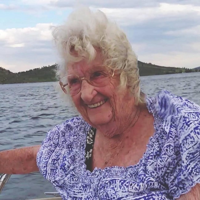 Obituary of Ruby-Lee Strauss