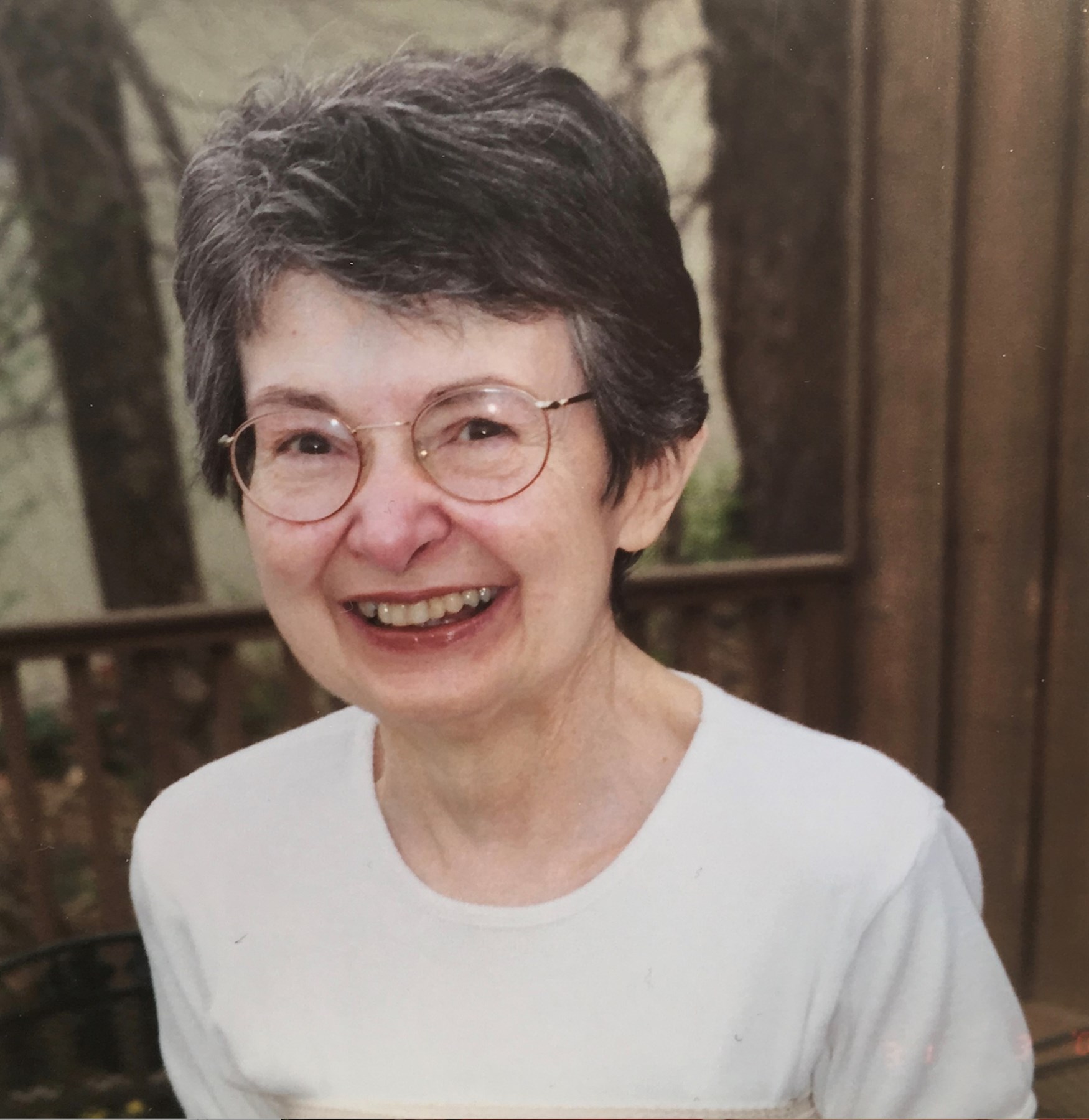 Obituary of Elizabeth Joan James
