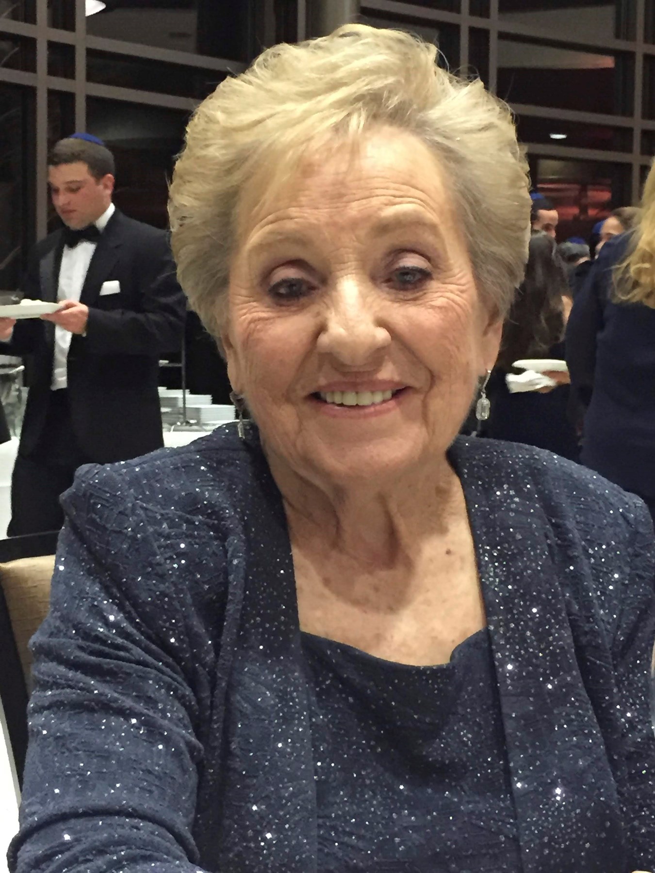 Obituary of Evelyn Morris