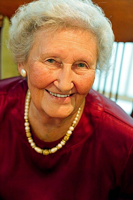 Obituary of Elizabeth Barbara Carlson