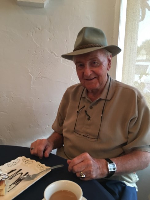 Obituario de Van Ian Kierstead