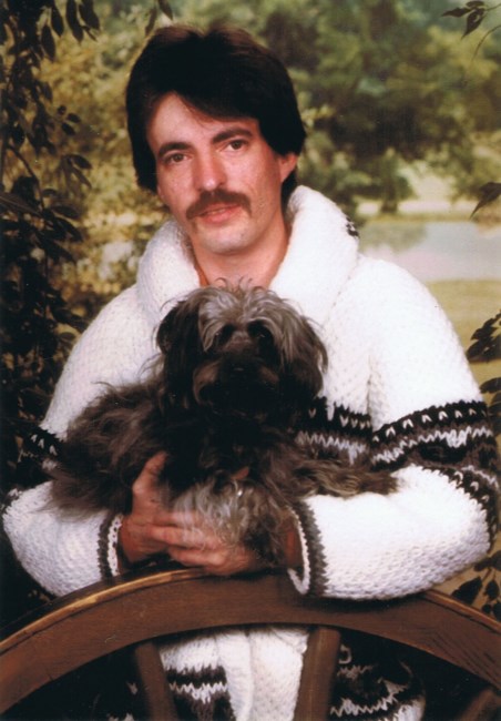 Obituario de James C. Golden