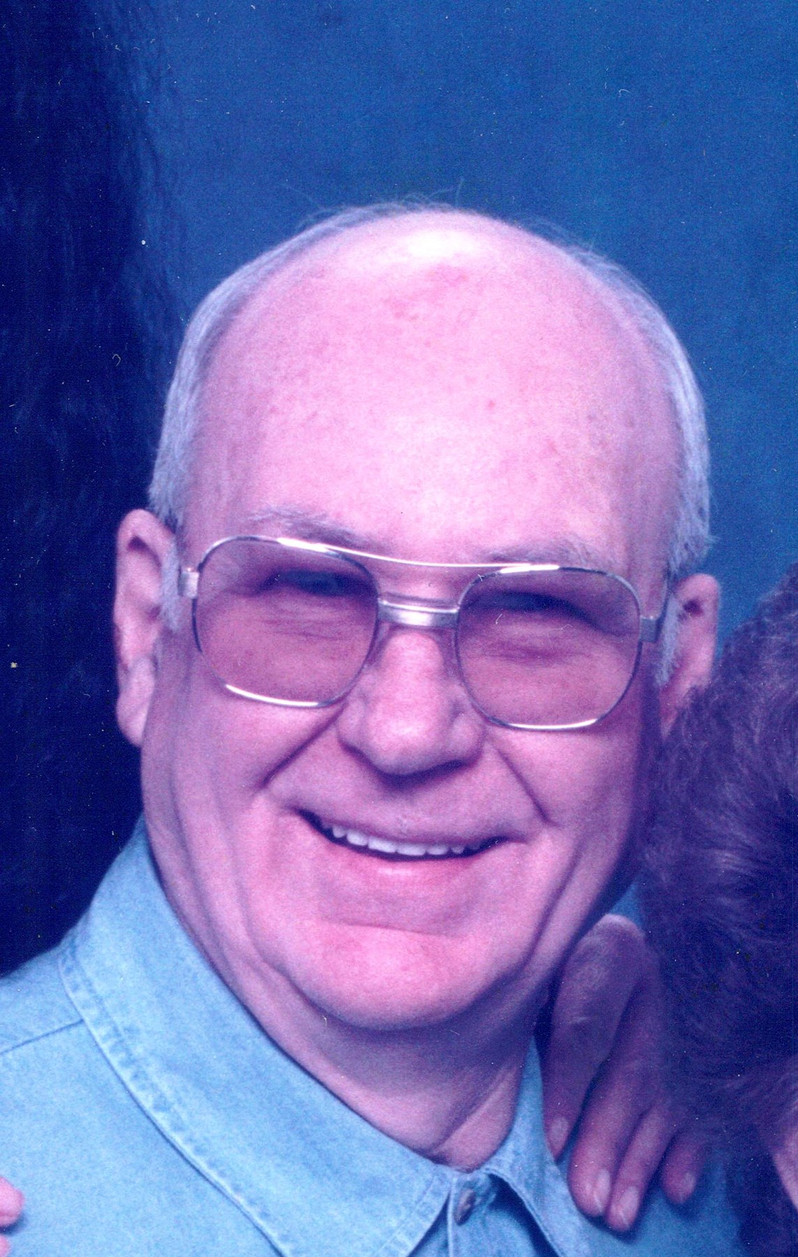 Obituary of Lee Helms