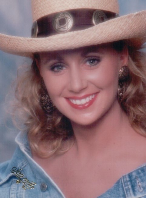 Obituary of Laurie Jo Pickett