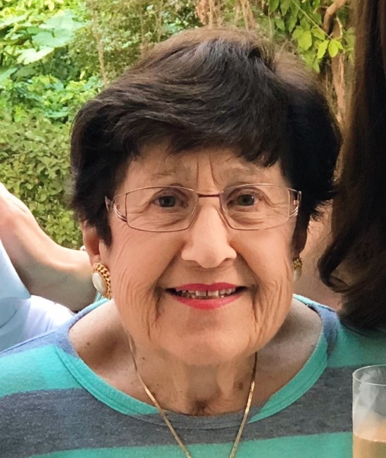 Obituary of Mrs Connie W. Kaklamanos