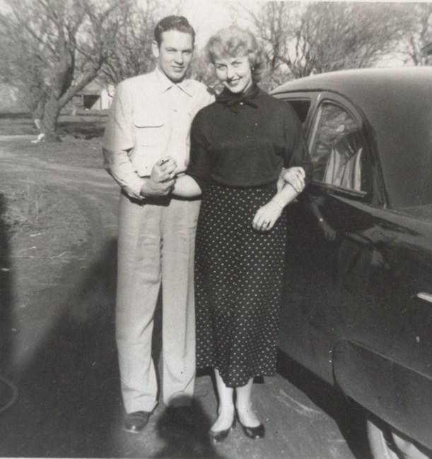 Obituary of Caryle J Hollar