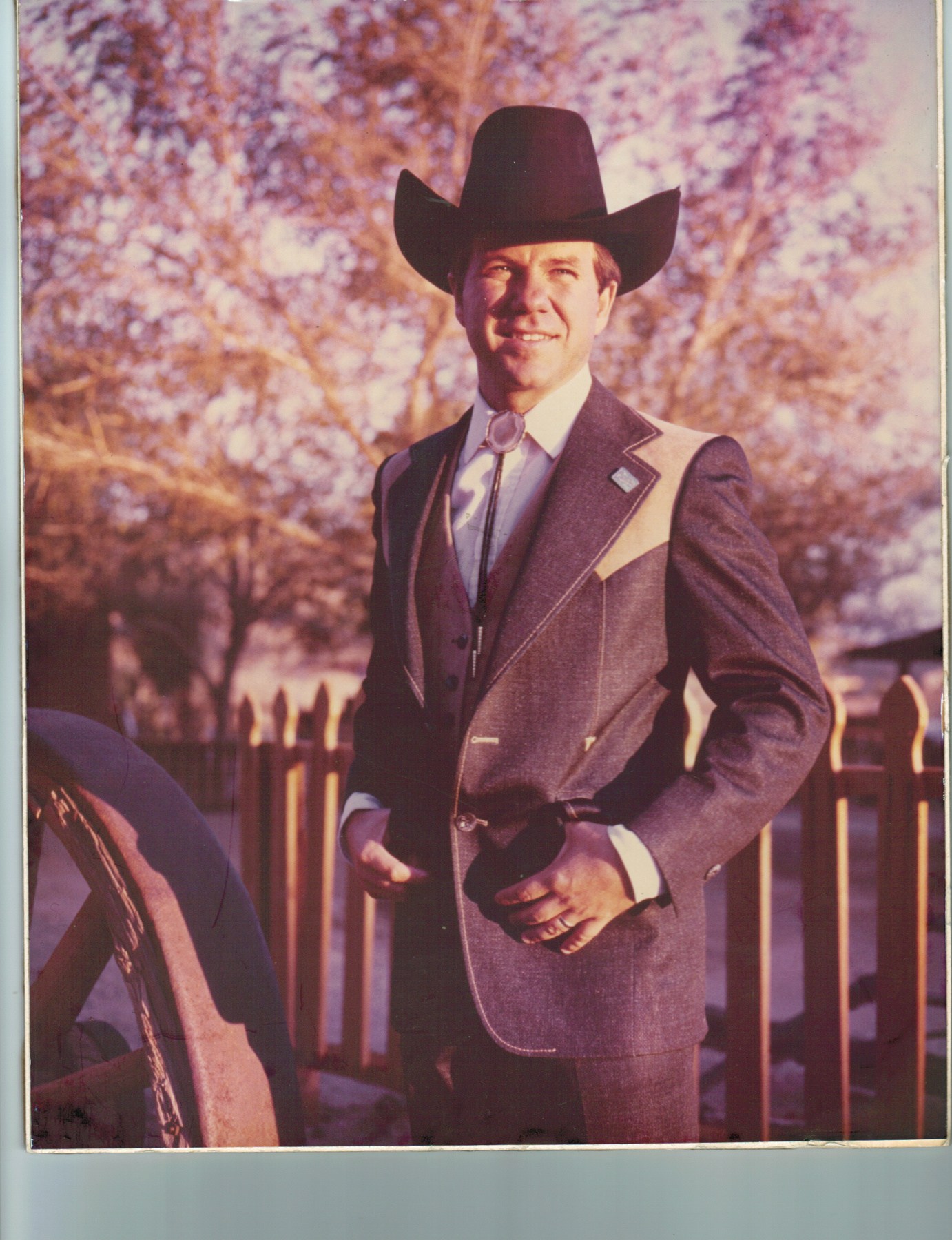 Avis de décès de Don V. Tucker