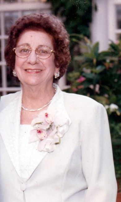 Obituary of Lydia La Cruz Calderón Vda. de Nieves Colón