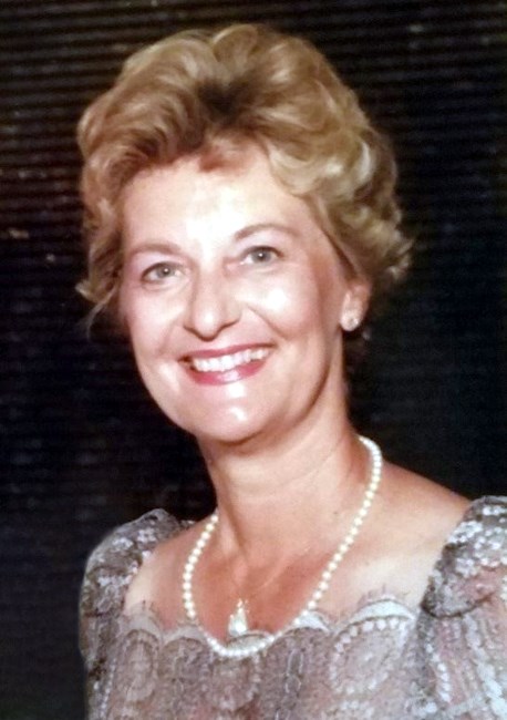 Obituario de Suzanne F. Brown