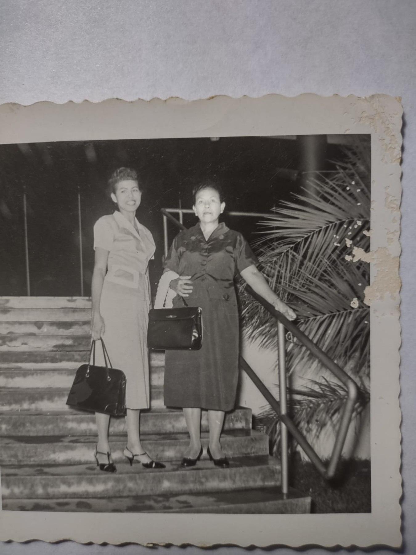 Obituario de Mrs. Carmen Ana Burgos Robles