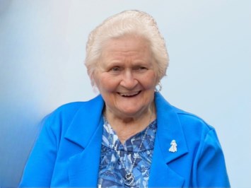 Obituary of Louise Betty Ayers