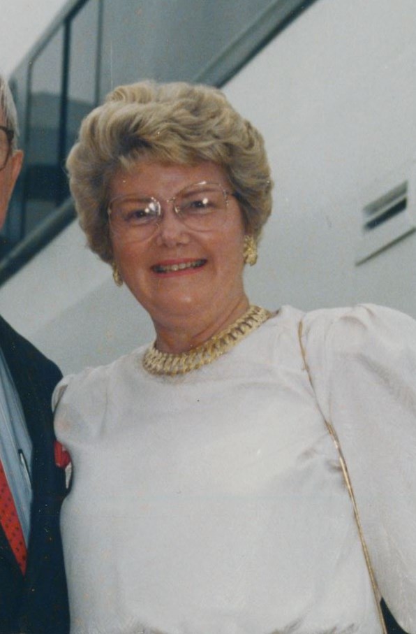 Obituary of Mary Holloway Snead