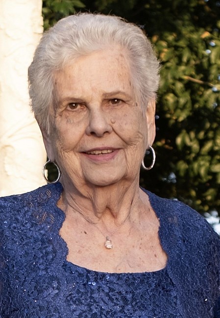 Obituary of Marie Elizabeth Ross