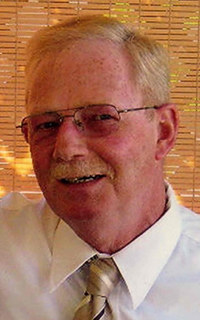 Obituario de Dennis A. McIntire