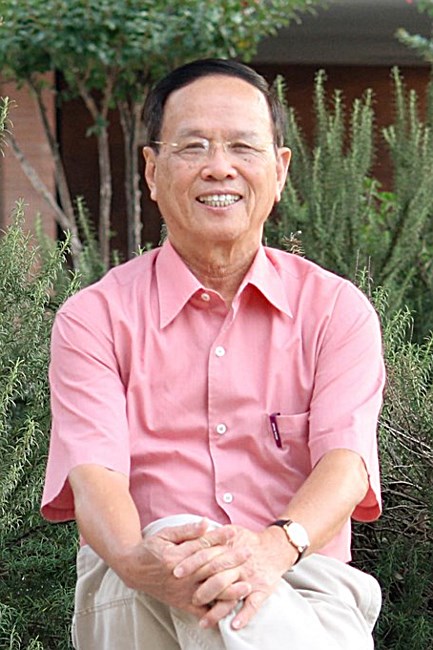 Obituary of Loan Dinh Le