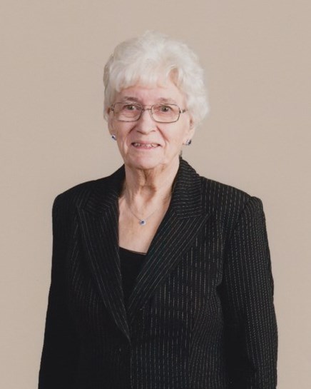 Obituary of Mary Iris Holowaty