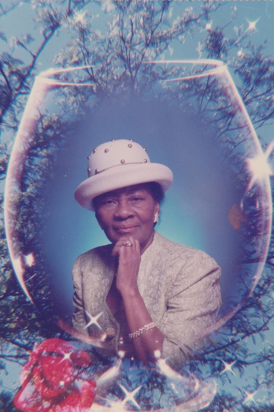 Obituary of Amalia Vixamar