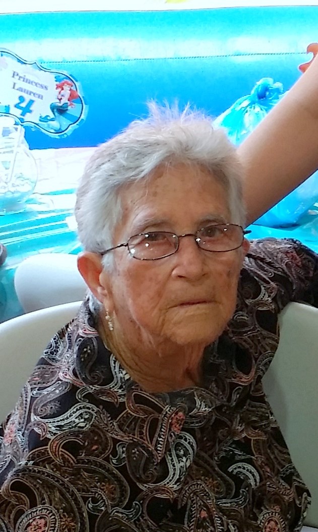 Obituary of Maria Elena Cruz