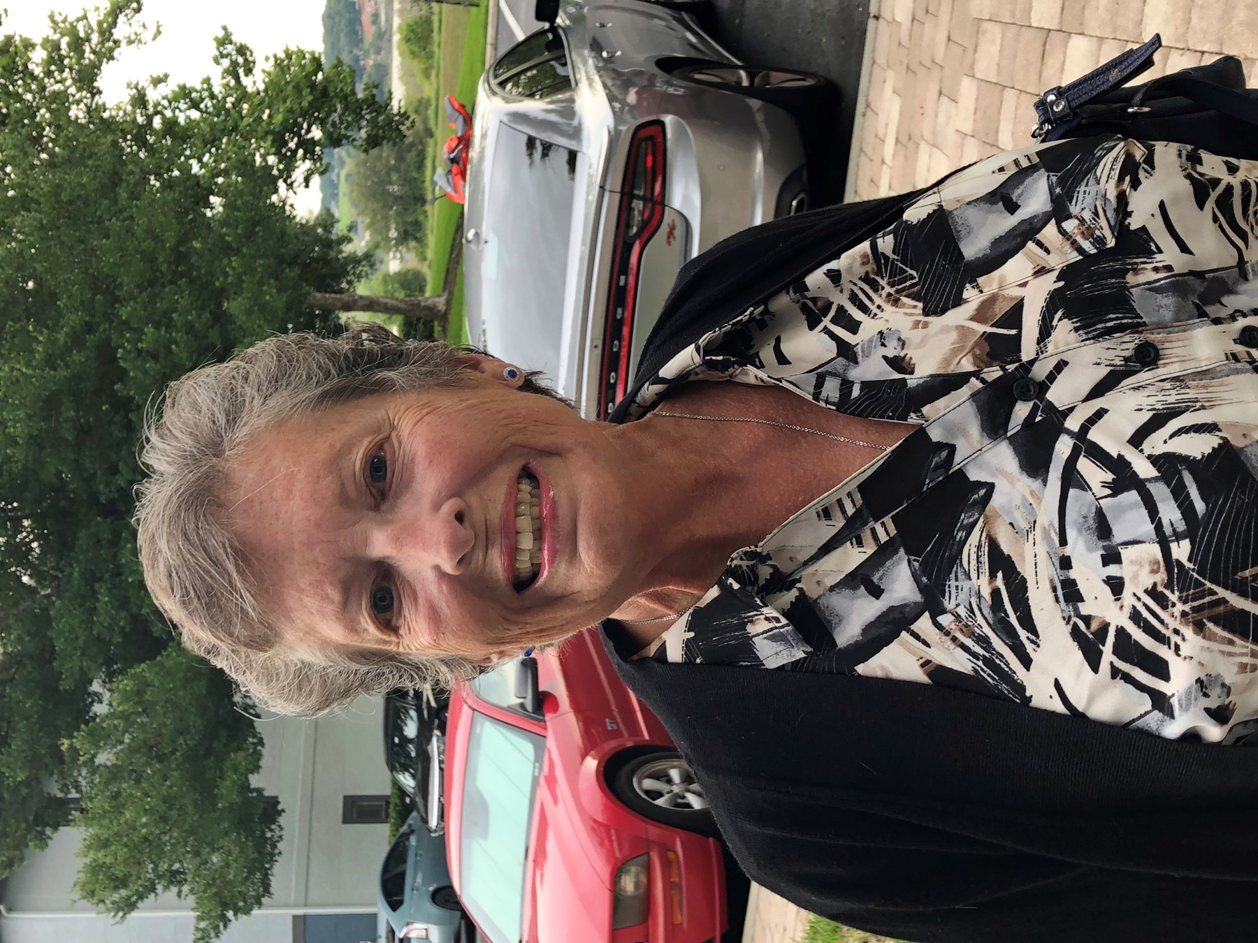 Obituary of Margot Whiting Bennet