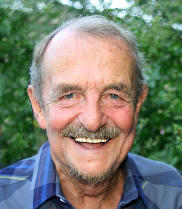 Obituario de Robert Otto Hueske