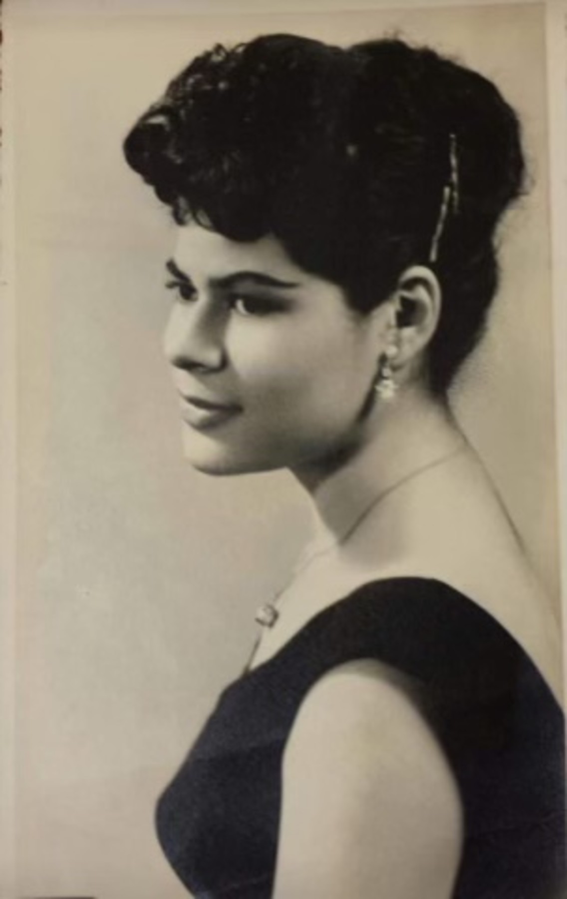 Gloria Castillo's Instagram, Twitter & Facebook on IDCrawl