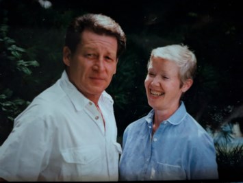 Obituario de Charles Basse